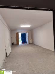 Skladový priestor / garáž v uzavretom areáli - Vajnory, 70 m2